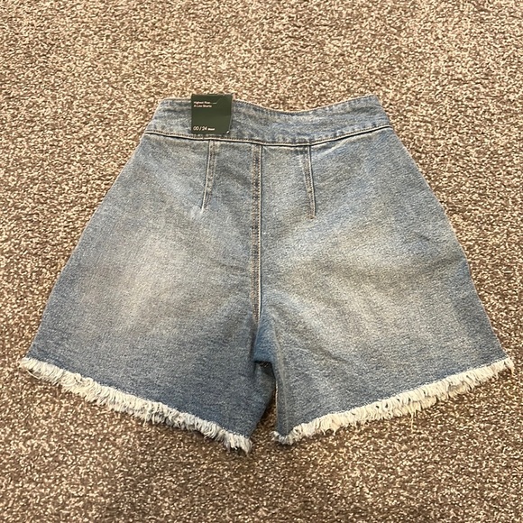 NWT High Rise Shorts - Picture 4 of 6